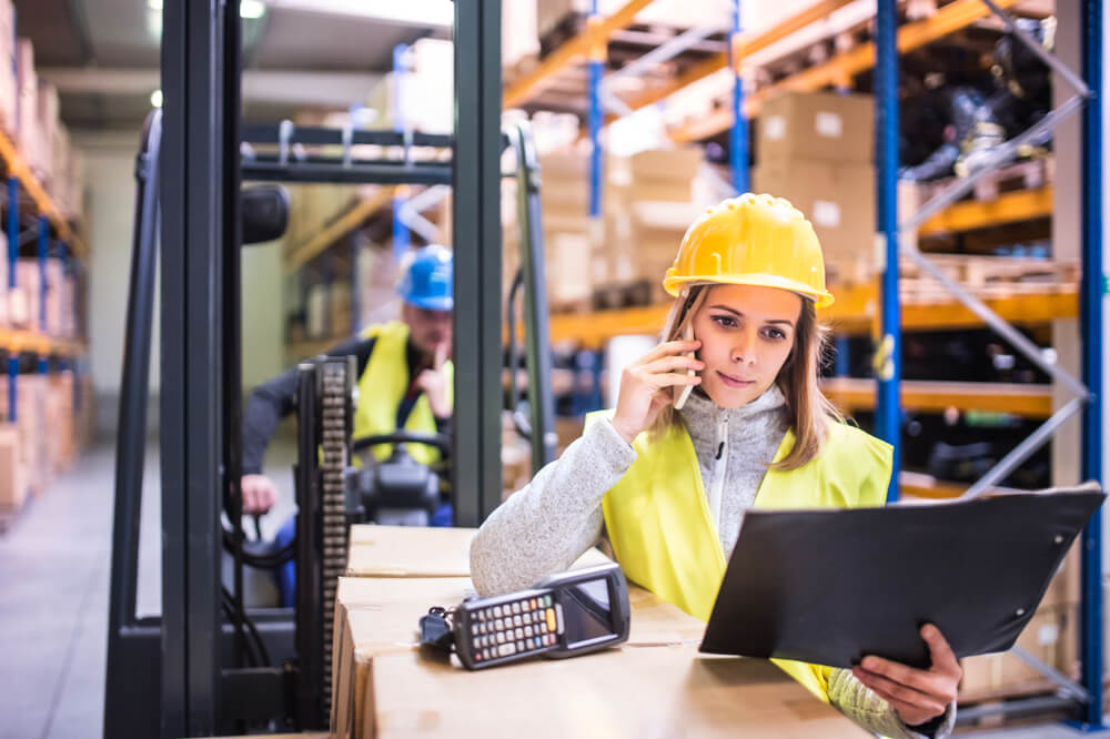 Como ingressar na carreira de assistente logístico