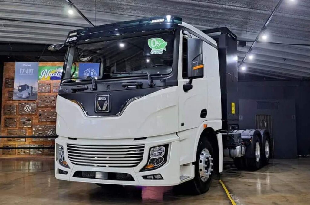 Lançamento do primeiro caminhão elétrico rodoviário do Brasil